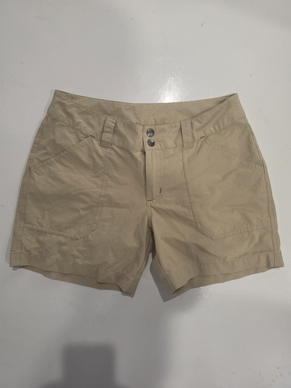 Nwot Patagonia Tan Outdoor Utility Shorts Womans Size 4 Hiking, Walking,